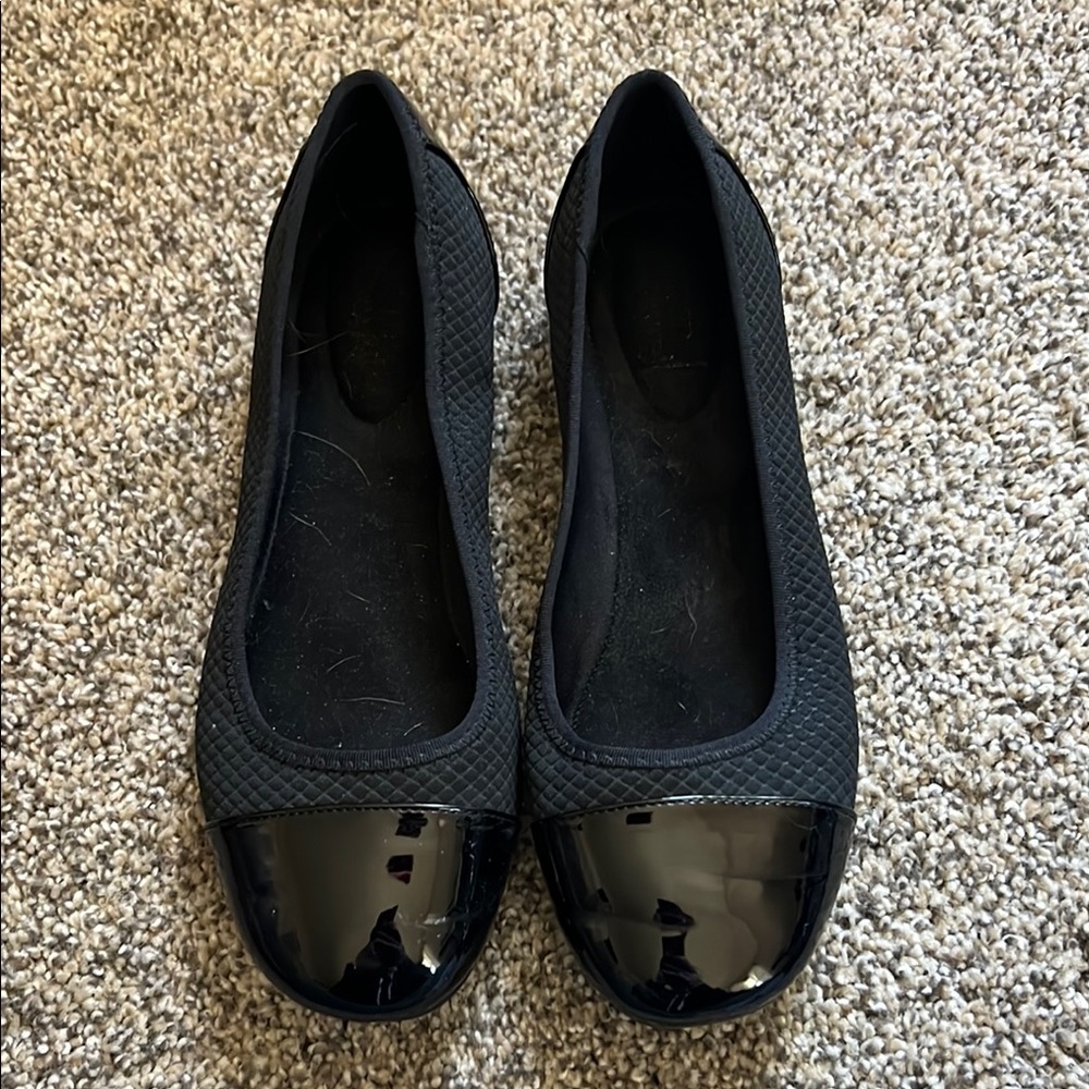 Elegant Black Women's Flats